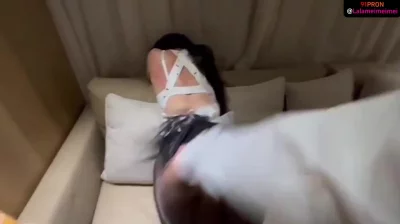后入干到腿软，藤条抽屁股求饶越大越狠，踩着头后入简直不当人